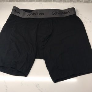 Calvin Klein  251
Men's Underwear Body Modal Boxer